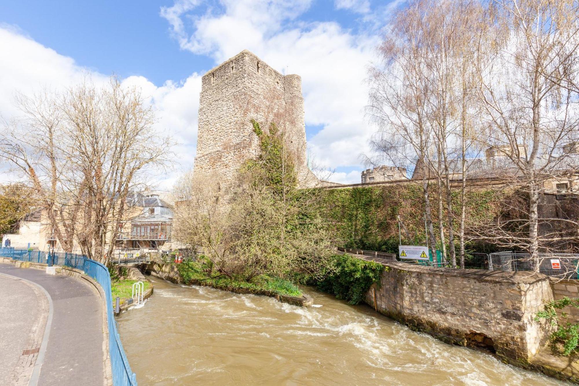 A Gem Nestled In The Heart Of Oxford With Parking! Appartement Buitenkant foto