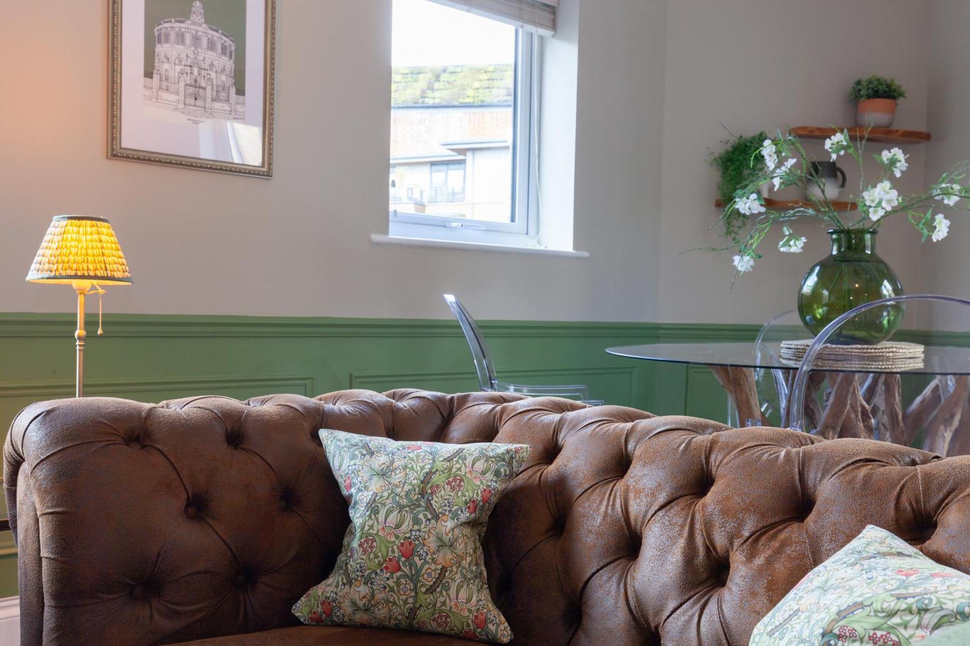A Gem Nestled In The Heart Of Oxford With Parking! Appartement Buitenkant foto